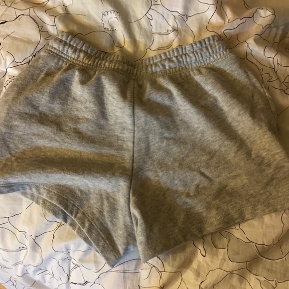 grey aero shorts - Picture 2 of 2